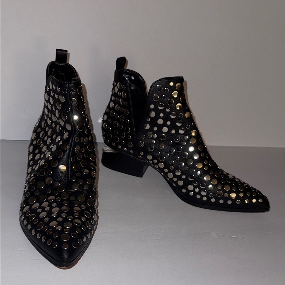 Steven New York Renata Studded Black Leather Ankle Booties Boots Women’s Size 9